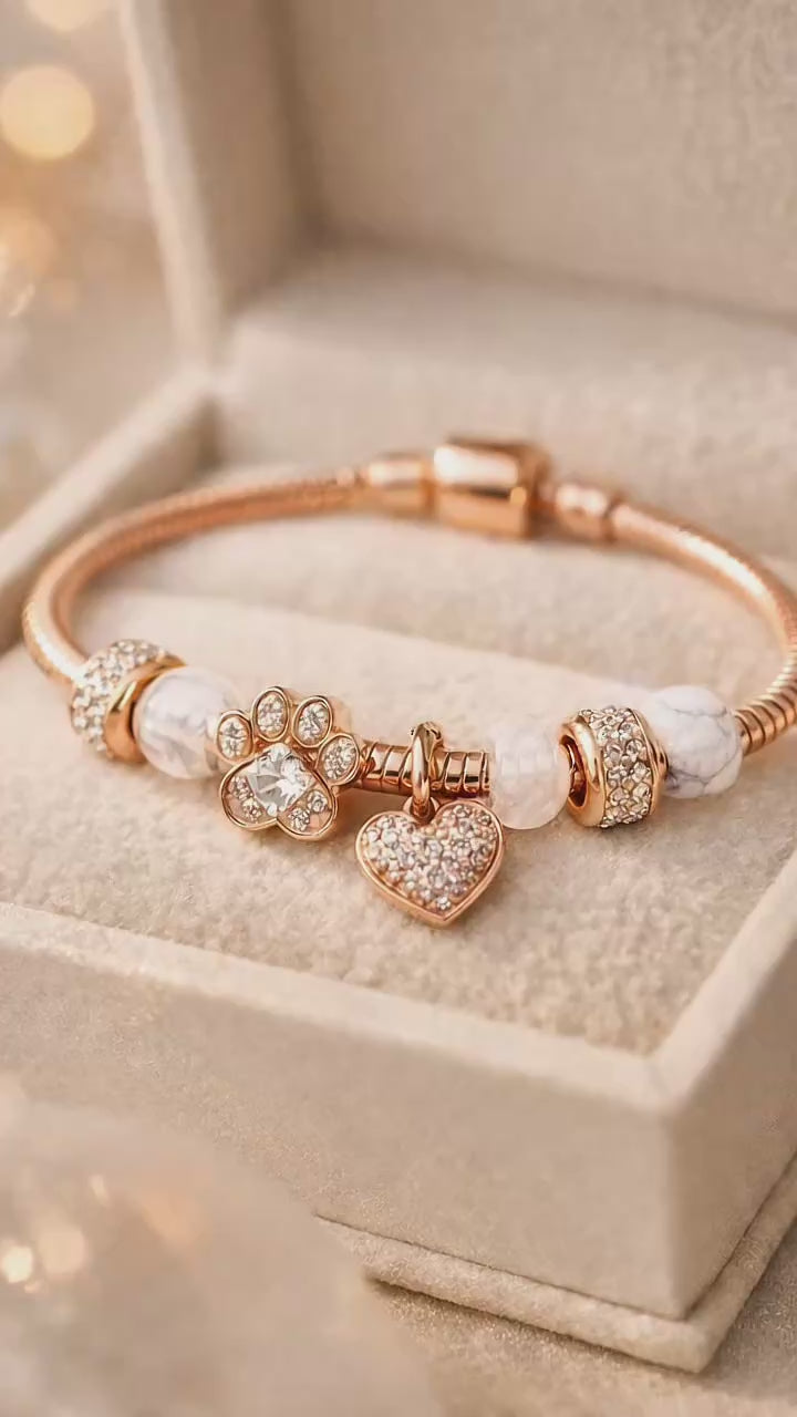 Elegant. Delicate. Meaningful. 💎
A bracelet designed to represent your bond with your pet 🐾